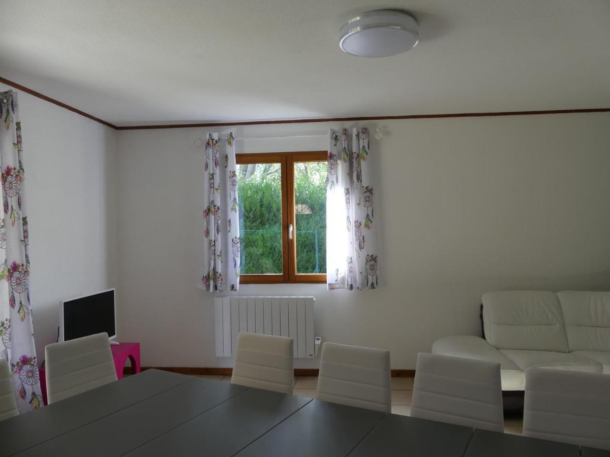 Chalet Les Myosotis Le Bourg-dʼOisans Exterior foto